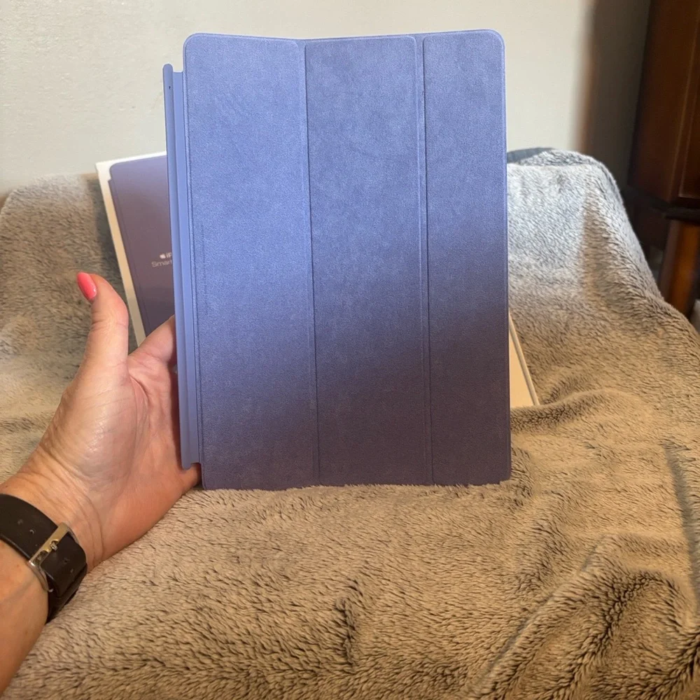 NWT Apple iPad Smart Cover - English Lavender